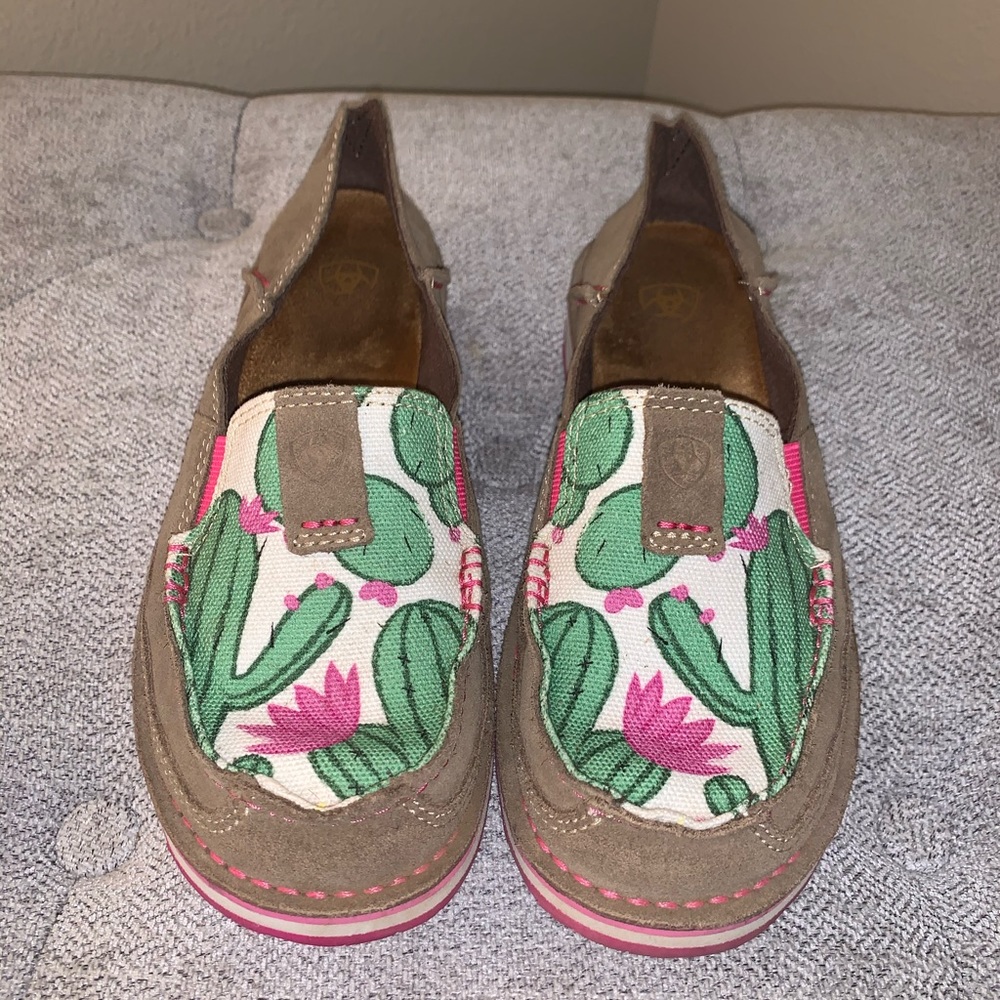 Ariat cactus cruisers